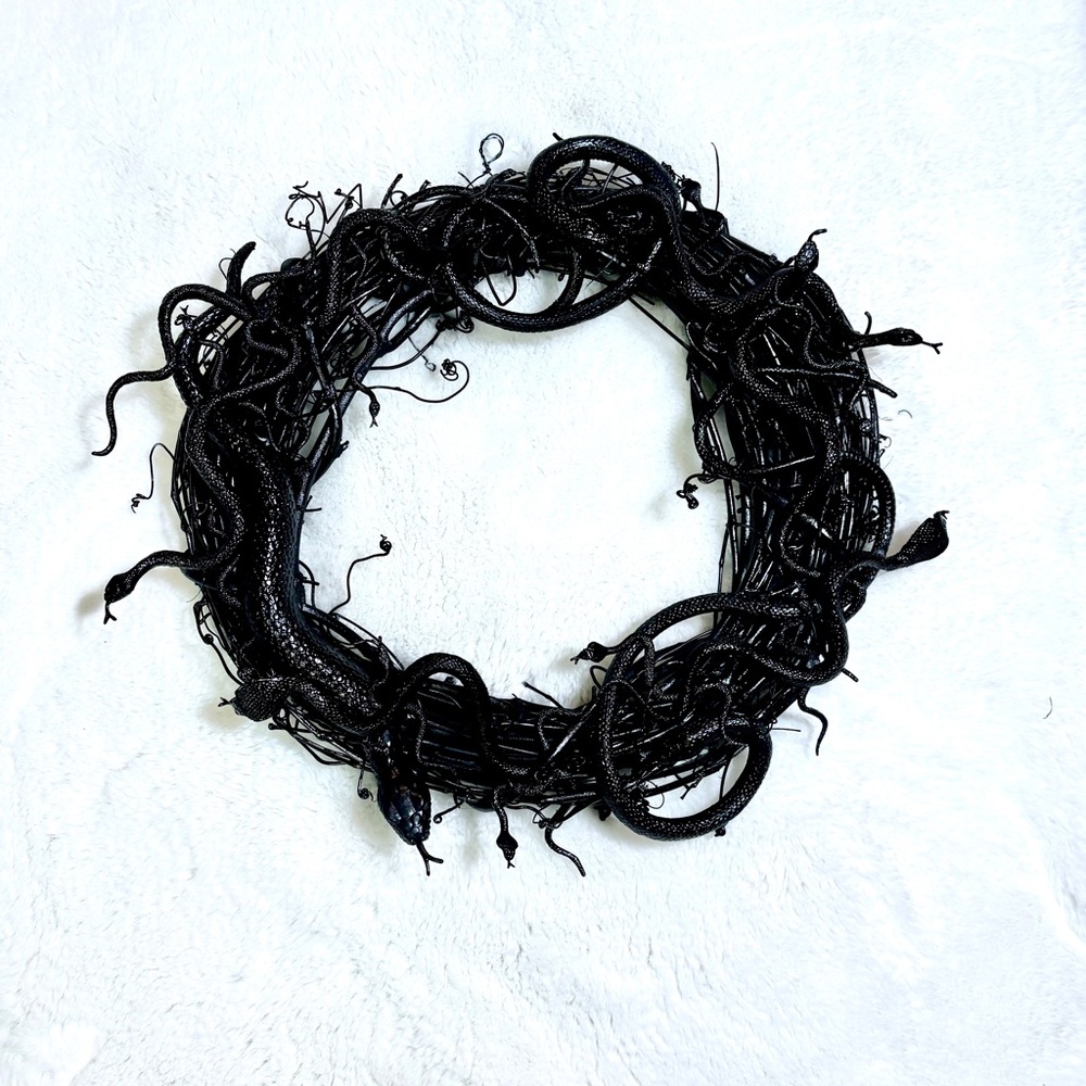 Black Snake Wreath - Home Wall Decor